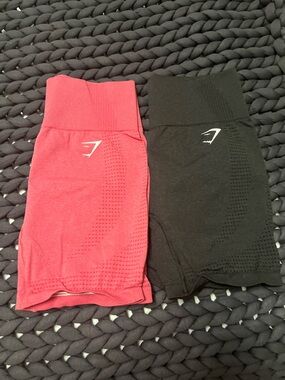 Gymshark Seamless High-Waist Bike Shorts in Pink & Black